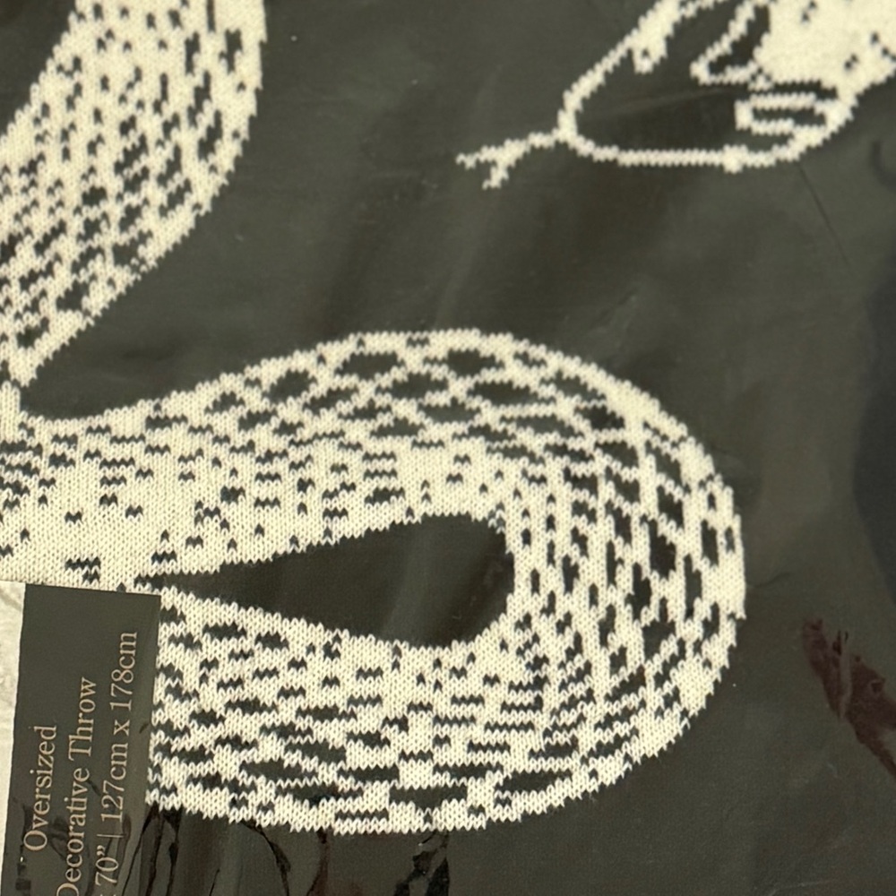 Intarsia knit Snake Throw Blanket Year of the Snake - Picture 10 of 16